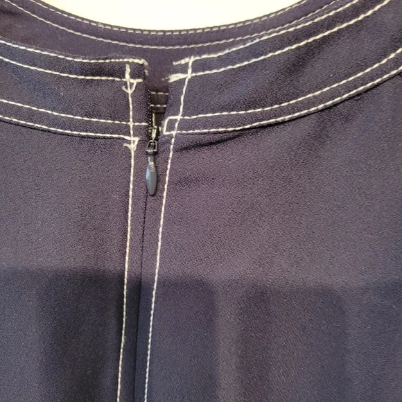 Dress - Picture 4 of 5